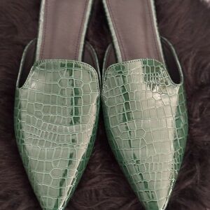 Green Crocodile Pattern Women's Shoes